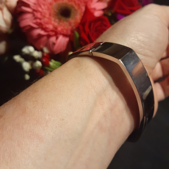 BRAND NEW MODERN SQUARE MICHAEL KORS BRACELET - Picture 5 of 7